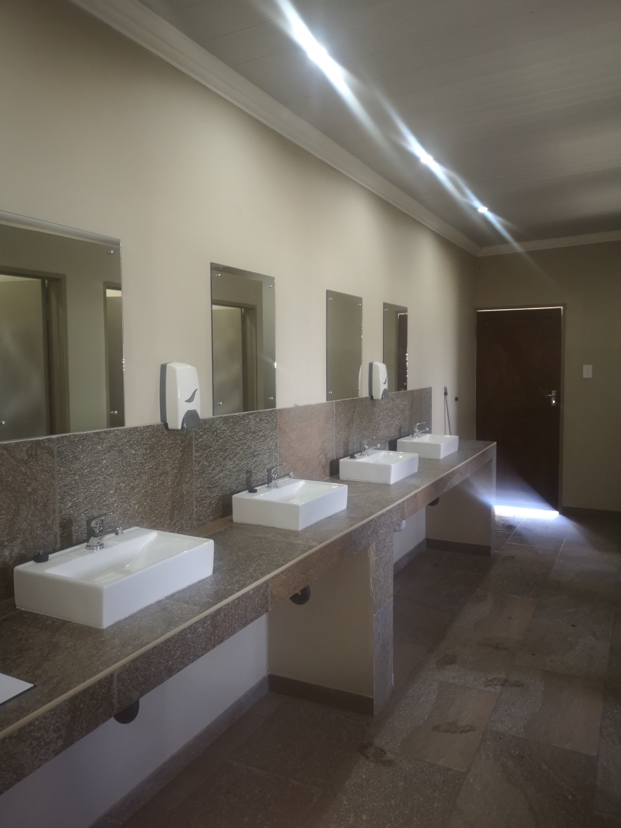 7 Bedroom Property for Sale in Oranjeville Free State